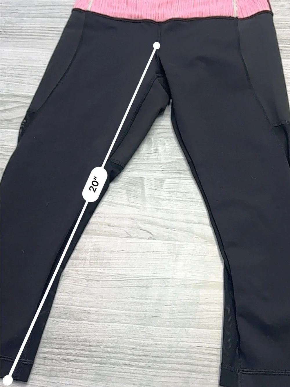 lululemon athletica Black Capri Leggings with Pink Waistband Size Medium 6